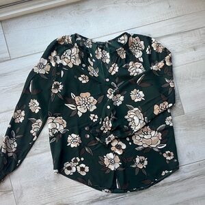 Ann Taylor women’s blouse long sleeve floral v neck blouses size M NWOT